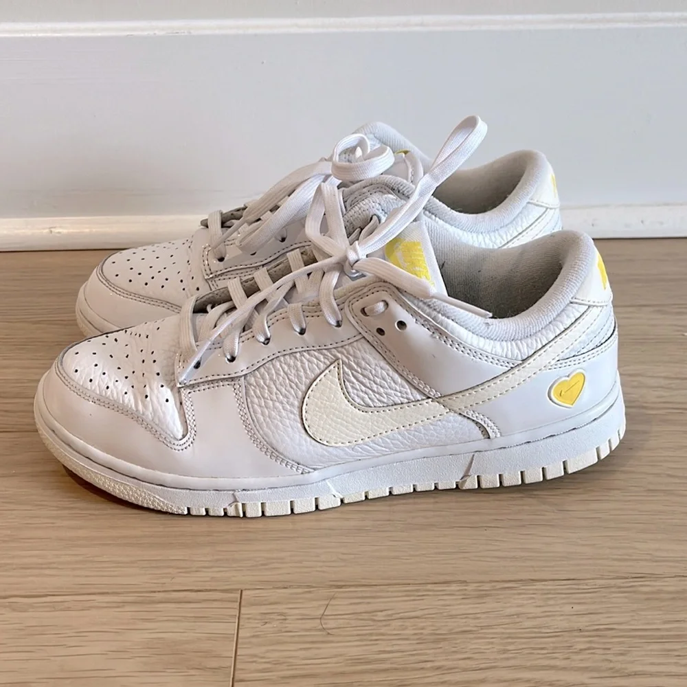 Nike dunk low - special limited edition Valentine’s Day 2023 - Picture 3 of 10
